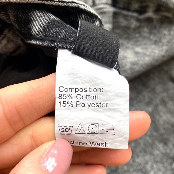 🌫 LIGHT GREY DENIM DISTRESSED HIGH WAIST RIPPED MOM JEANS! - Picture 11 of 11